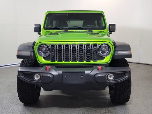 Used 2025 Jeep Wrangler Unlimited Rubicon w/ Safety Group AWD/4WD image 2