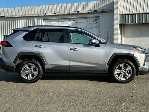Used 2024 Toyota RAV4 XLE FWD image 3