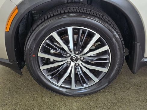 Used 2023 INFINITI QX60 Sensory w/ Vision Package AWD/4WD image 8