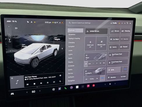 Used 2025 Tesla Cybertruck 2WD Crew Cab image 27