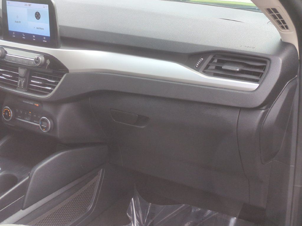 Used 2020 Ford Escape SE FWD image 18