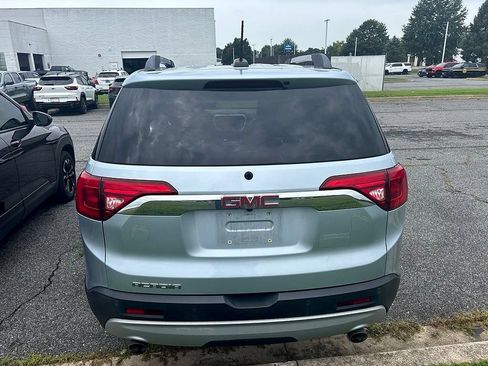 Certified 2017 GMC Acadia SLT FWD image 8