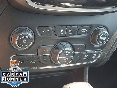 Used 2020 Jeep Cherokee Limited AWD/4WD image 15