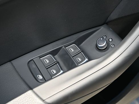 Used 2018 Audi Q3 2.0T Premium FWD image 26