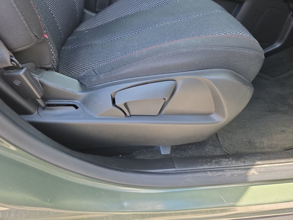 Used 2015 Chevrolet Equinox LT w/ Driver Convenience Package FWD image 15