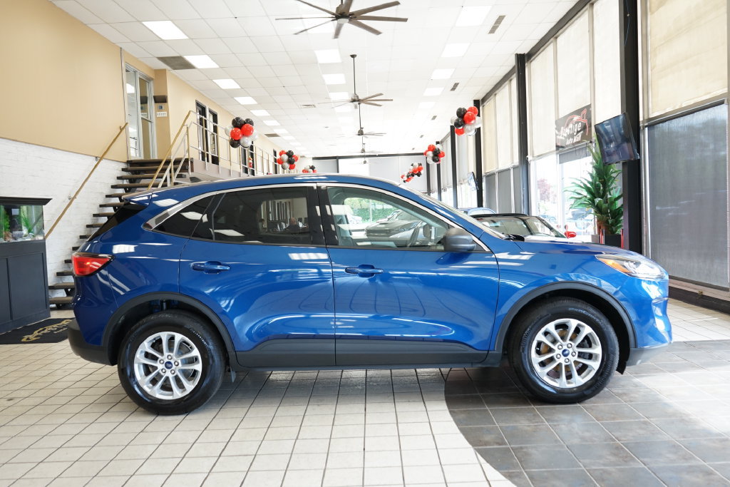 Used 2022 Ford Escape SE w/ Cold Weather Package AWD/4WD image 18
