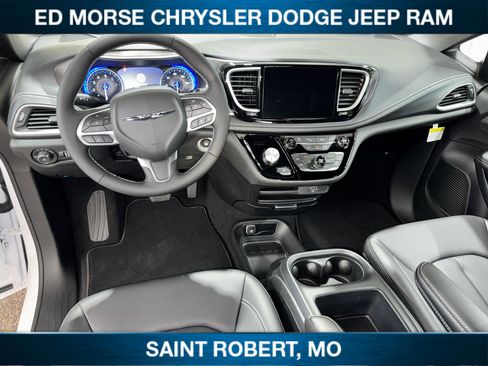 New 2026 Chrysler Pacifica Select FWD image 22
