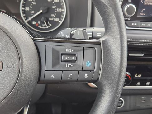 Used 2022 Nissan Rogue SV FWD image 27