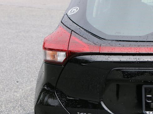 Used 2023 Nissan Kicks S FWD image 6