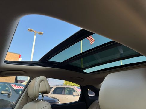 Used 2015 Hyundai Azera Limited image 28