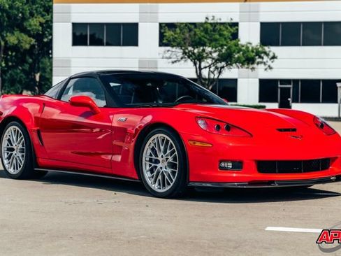 Used 2011 Chevrolet Corvette ZR1 w/ Preferred Equipment Group RWD image 5