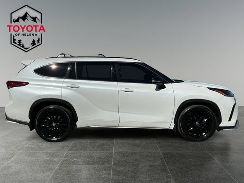 Used 2023 Toyota Highlander XSE image 6
