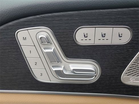 Used 2025 Mercedes-Benz GLE 450e 4MATIC image 23