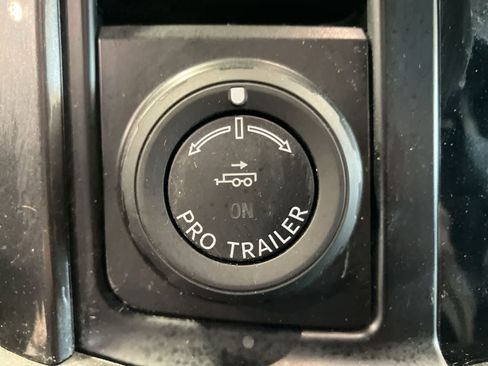 Certified 2022 Ford F150 XLT w/ Equipment Group 302A High image 20