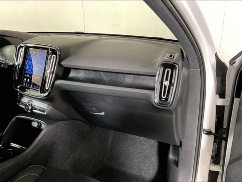 Used 2023 Volvo C40 P8 Recharge Plus AWD/4WD image 16