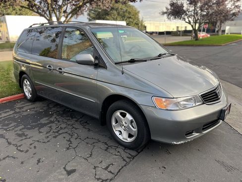 Used 2001 Honda Odyssey EX image 3
