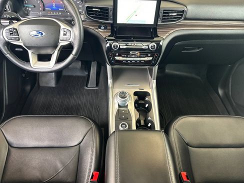 Used 2021 Ford Explorer Limited w/ Hybrid Equipment Group 310A AWD/4WD image 10