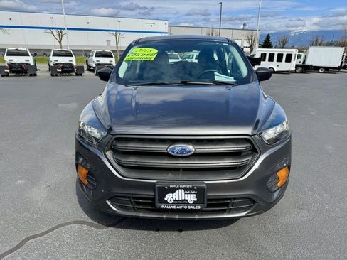 Used 2018 Ford Escape S image 2