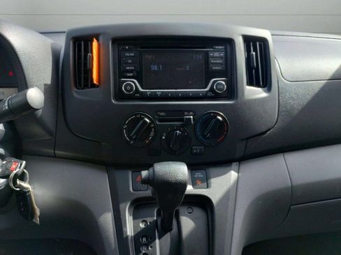 Used 2018 Chevrolet City Express LS image 28