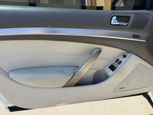 Used 2010 INFINITI G37 Journey w/ Premium Pkg RWD image 9