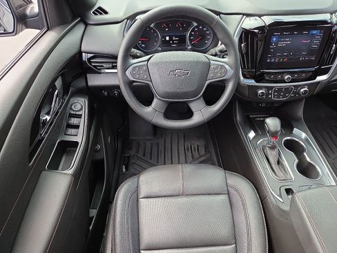 Used 2022 Chevrolet Traverse RS image 12