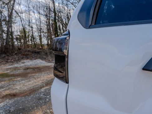 Used 2019 Toyota 4Runner TRD Off-Road Premium image 10