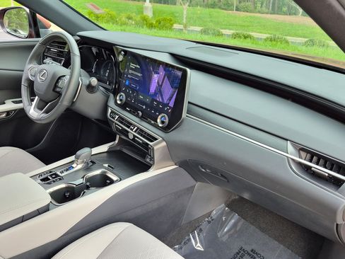 Used 2024 Lexus RX 350 Premium Plus w/ Convenience Package AWD/4WD image 35