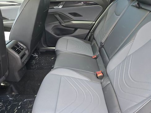 New 2026 Volkswagen Tiguan SE AWD/4WD image 8