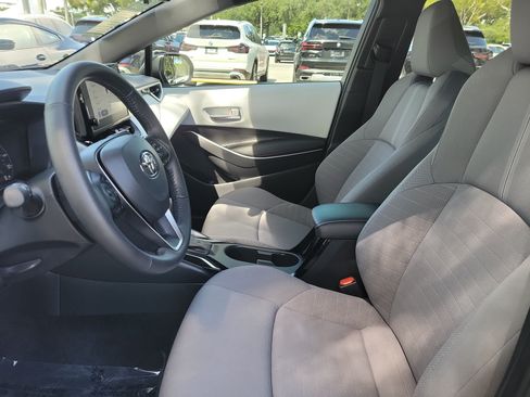 Used 2025 Toyota Corolla SE FWD image 11