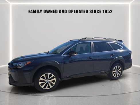 Certified 2024 Subaru Outback Premium AWD/4WD image 1