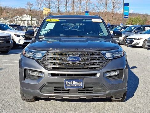 Certified 2022 Ford Explorer XLT w/ Equipment Group 202A image 4