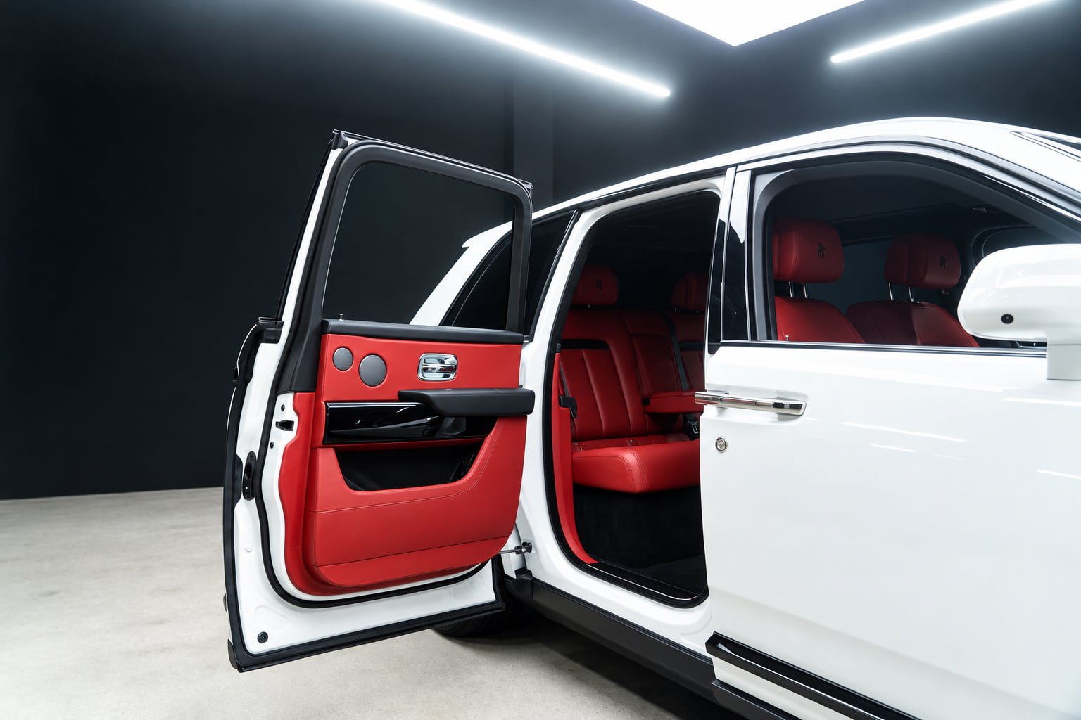 Used 2022 Rolls-Royce Cullinan AWD/4WD image 8