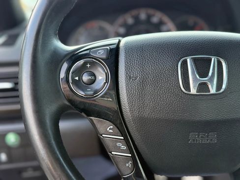 Used 2017 Honda Accord Sport image 30