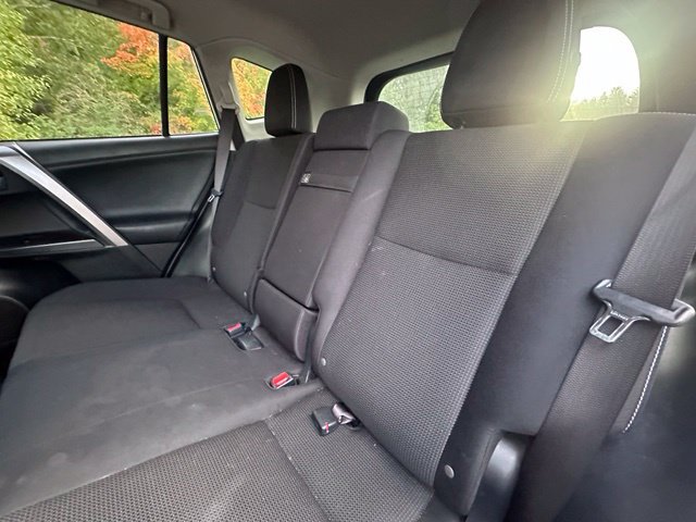 Used 2016 Toyota RAV4 XLE AWD/4WD image 11