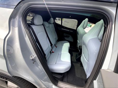 New 2026 Volvo EX30 Ultra w/ Climate Package image 27