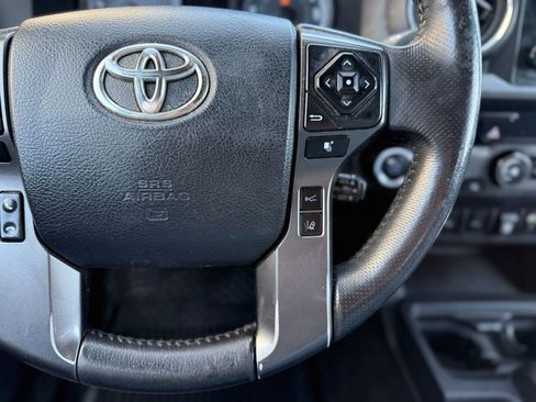 Used 2019 Toyota Tacoma TRD Off-Road w/ Technology Package image 26