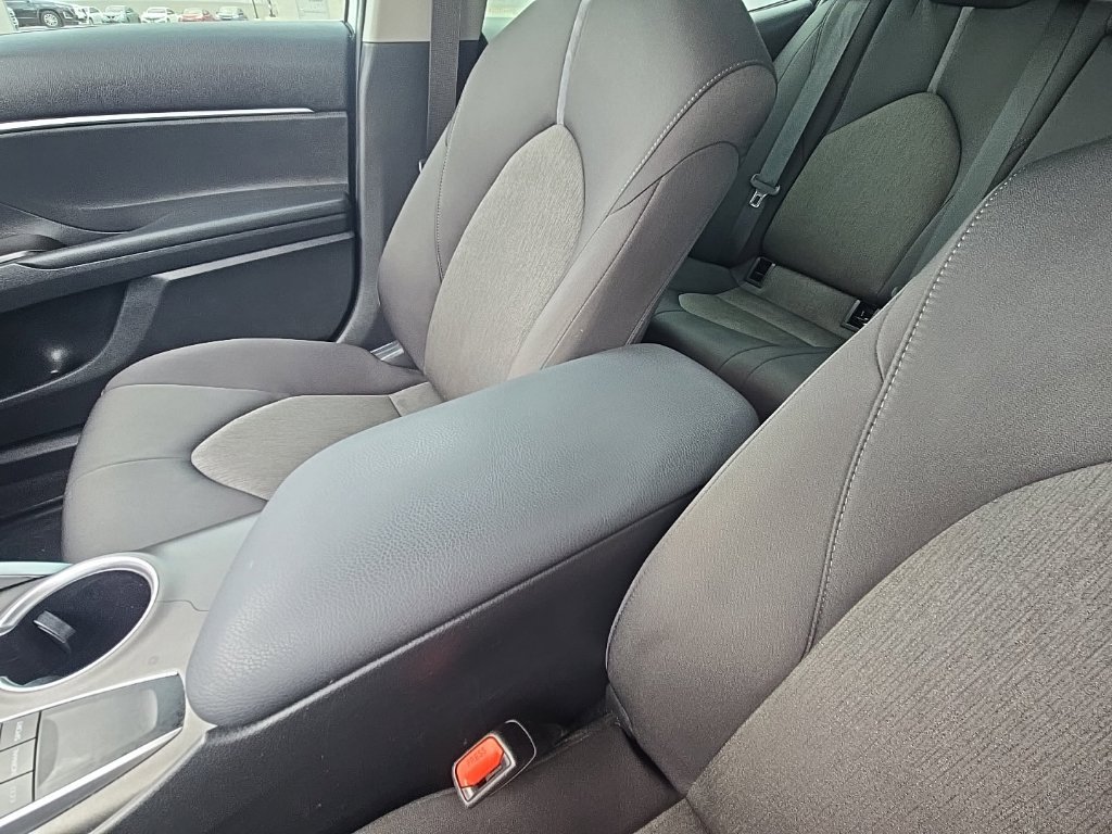 Used 2024 Toyota Camry LE FWD image 25