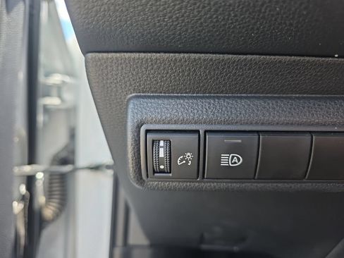 Used 2025 Toyota Corolla SE FWD image 15