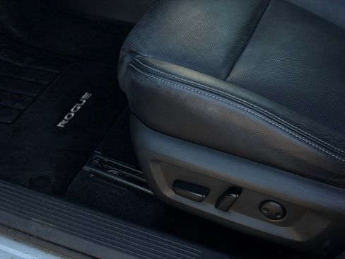 Certified 2021 Nissan Rogue SV image 13