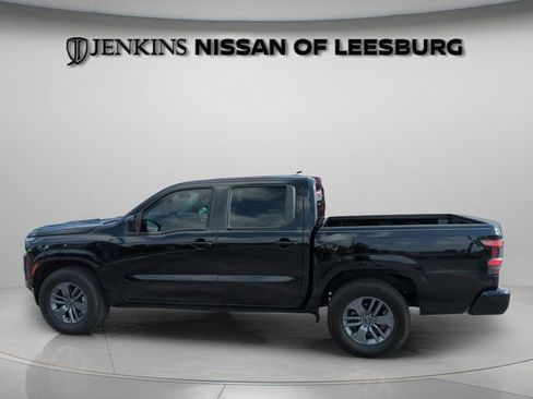 Certified 2025 Nissan Frontier SV image 7