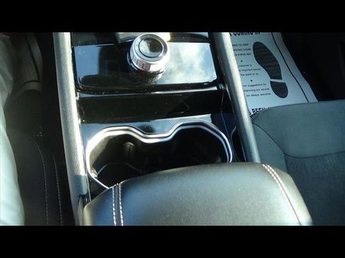 Used 2023 Jeep Grand Cherokee L Laredo image 27