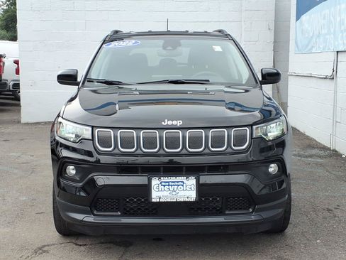 Used 2022 Jeep Compass Latitude AWD/4WD image 2