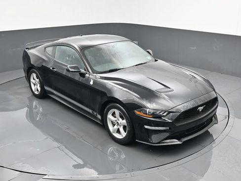 Used 2019 Ford Mustang Coupe RWD image 16