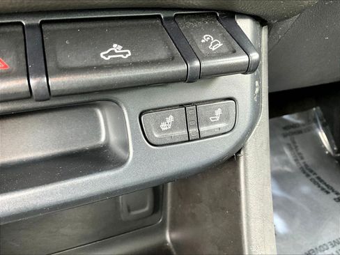 Used 2015 GMC Canyon SLE w/ All-Terrain Package AWD/4WD image 38