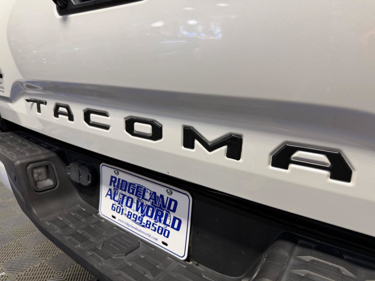 Used 2021 Toyota Tacoma Limited w/ Nightshade Package AWD/4WD image 29