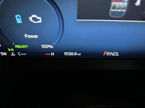 Certified 2025 Ford Escape ST-Line Elite w/ Tech Pack #2 image 6