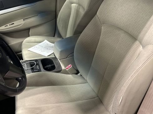 Used 2011 Subaru Outback 2.5i Premium AWD/4WD image 1