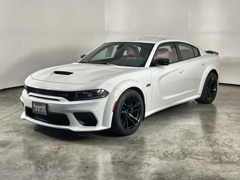 Used 2023 Dodge Charger Scat Pack RWD image 4