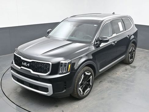 Used 2024 Kia Telluride EX w/ EX Captain's Chair Package AWD/4WD image 15