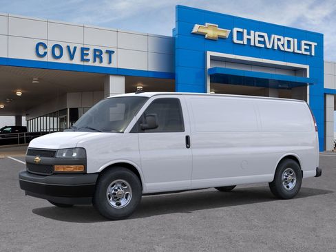 New 2026 Chevrolet Express 2500 Extended RWD image 2